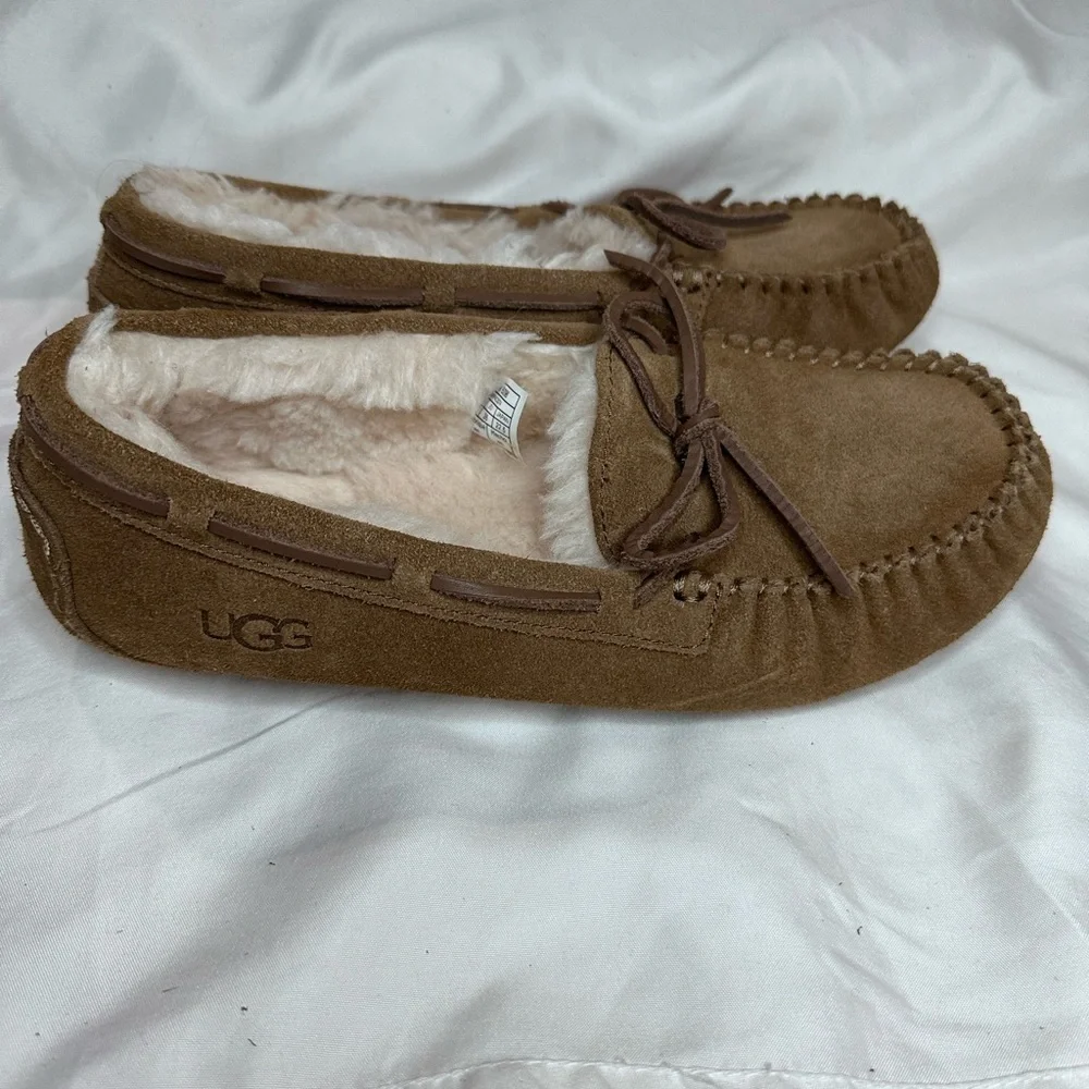 Big Kids Uggs in a sz.4 no box